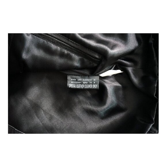 Wilsons The Leather Experts Women's Black Jacket 3 Buttons Front VNeck Sz Medium - Picture 6 of 6